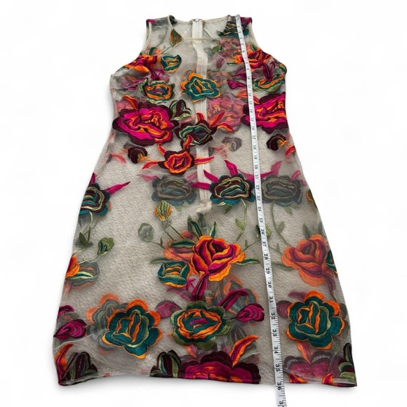 Elegant Floral Embroidered Midi Dress - Picture 6 of 6